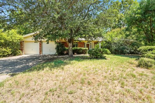 2321 Carten St, Fort Worth, TX, 76112-5848 | Card Image