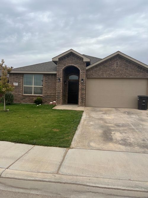 709 N Tyler St, Midland, TX, 79701-3670 | Card Image