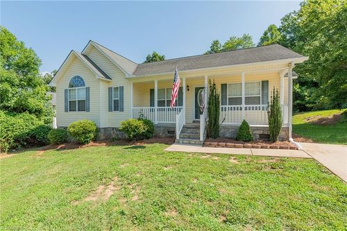 1056 Charter Oaks Dr, Randleman, NC, 27317-8222 | Card Image