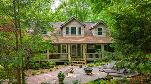3803 Westwood Dr, Sevierville, TN, 37862-5807 | Card Image