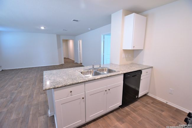3335 Stoney Knl, House other with 3 bedrooms, 2 bathrooms and null parking in San Antonio TX | Image 4