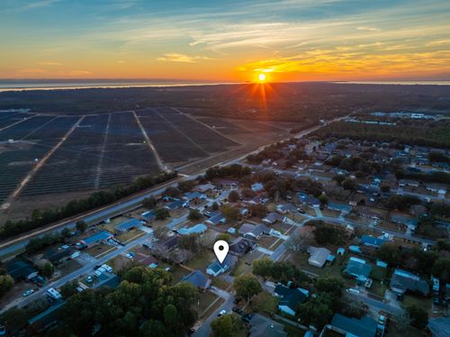 7867 Pleasant Oak Ave, Navarre, FL, 32566-7946 | Card Image