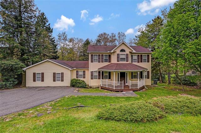 Hilltop Dr, Long Pond, PA 18334