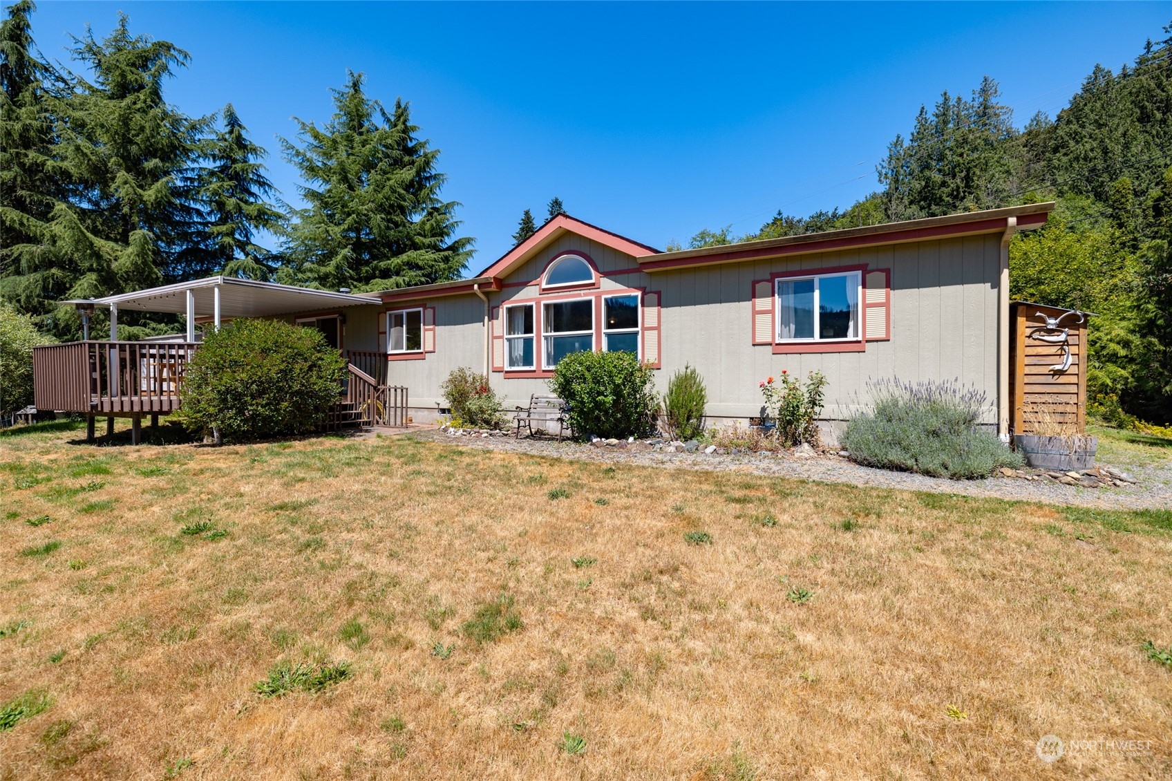 Four Jay Ln, Mount Vernon, WA 98274