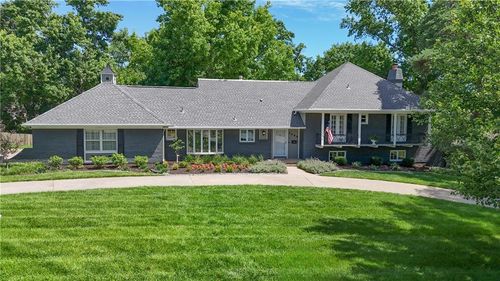 2444 W 103rd St, Leawood, KS, 66206-2337 | Card Image