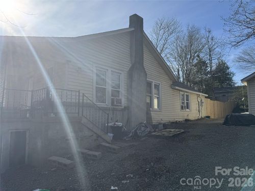 81 Eastview Cir, Asheville, NC, 28806-1149 | Card Image