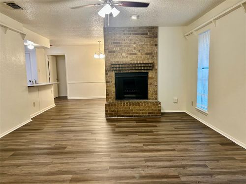 2307 Lido Ln, Arlington, TX, 76015-1044 | Card Image