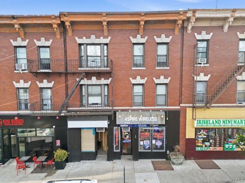 975 Mclean Ave, Yonkers, NY, 10704-4108 | Card Image