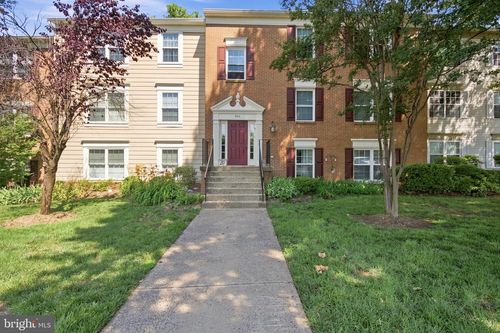 201-9310 Niki Pl, MANASSAS, VA, 20110-6752 | Card Image