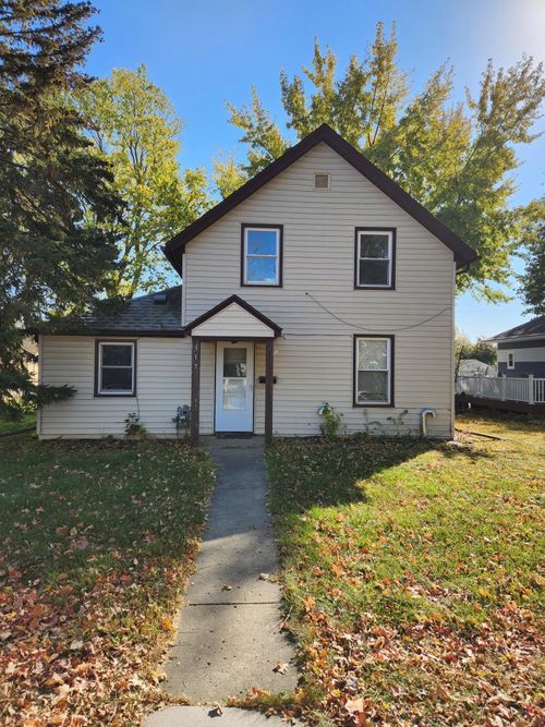 317 S 4th Street, Le Sueur, MN, 56058 | Card Image