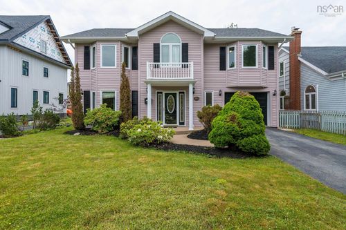 781 Young Ave, Halifax, NS, B3H2V8 | Card Image