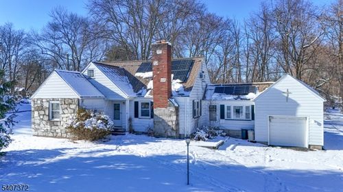30 Reynolds Ave, Parsippany, NJ, 07054-3324 | Card Image