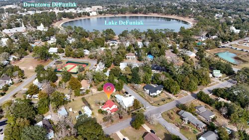 361 Park Ave, DeFuniak Springs, FL, 32435-9105 | Card Image