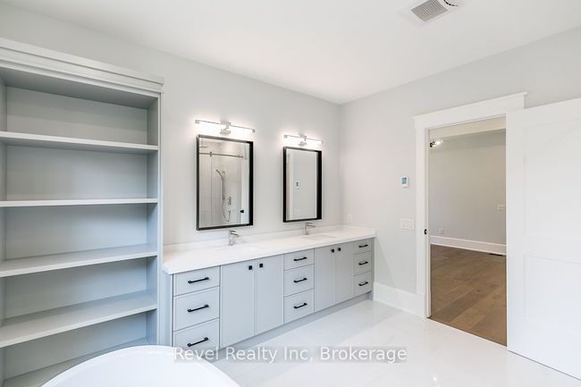 1749 Tiny Beaches Rd S, House other with 5 bedrooms, 3 bathrooms and 6 parking in Tiny ON | Image 16