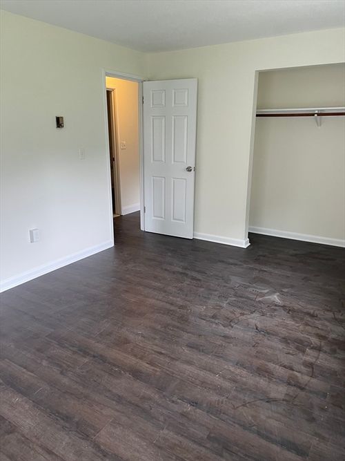 apt-4-6 Universal St, Framingham, MA, 01702-7469 | Card Image