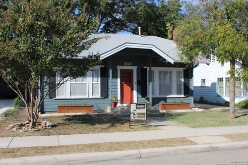 109 Magnolia Dr, San Antonio, TX, 78212-3116 | Card Image