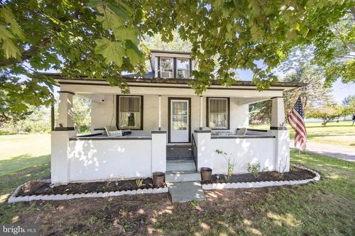 52 Wilson Ave, GILBERTSVILLE, PA, 19525-9201 | Card Image