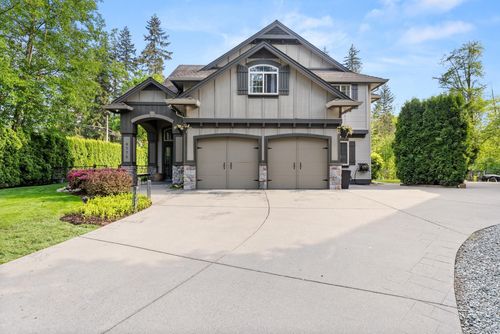 9773 208 St, Langley, BC, V1M3Y3 | Card Image