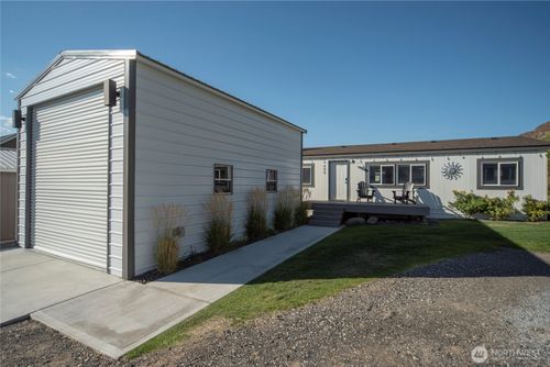 695 Chukar Pl Sw, Quincy, WA, 98848-9378 | Card Image