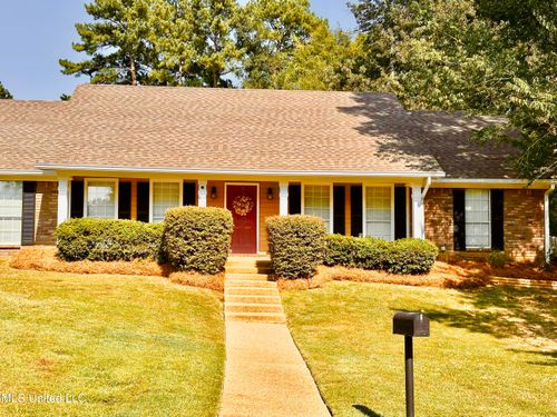 402 Idlewoods Ln, Ridgeland, MS, 39157-4128 | Card Image