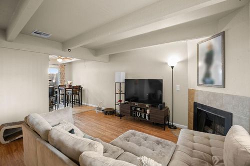 apt-5-7032 Fair Oaks Blvd, Carmichael, CA, 95608-3337 | Card Image