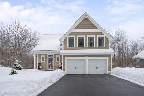 1 Firefly Lndg, Newmarket, NH, 03857-1335 | Card Image