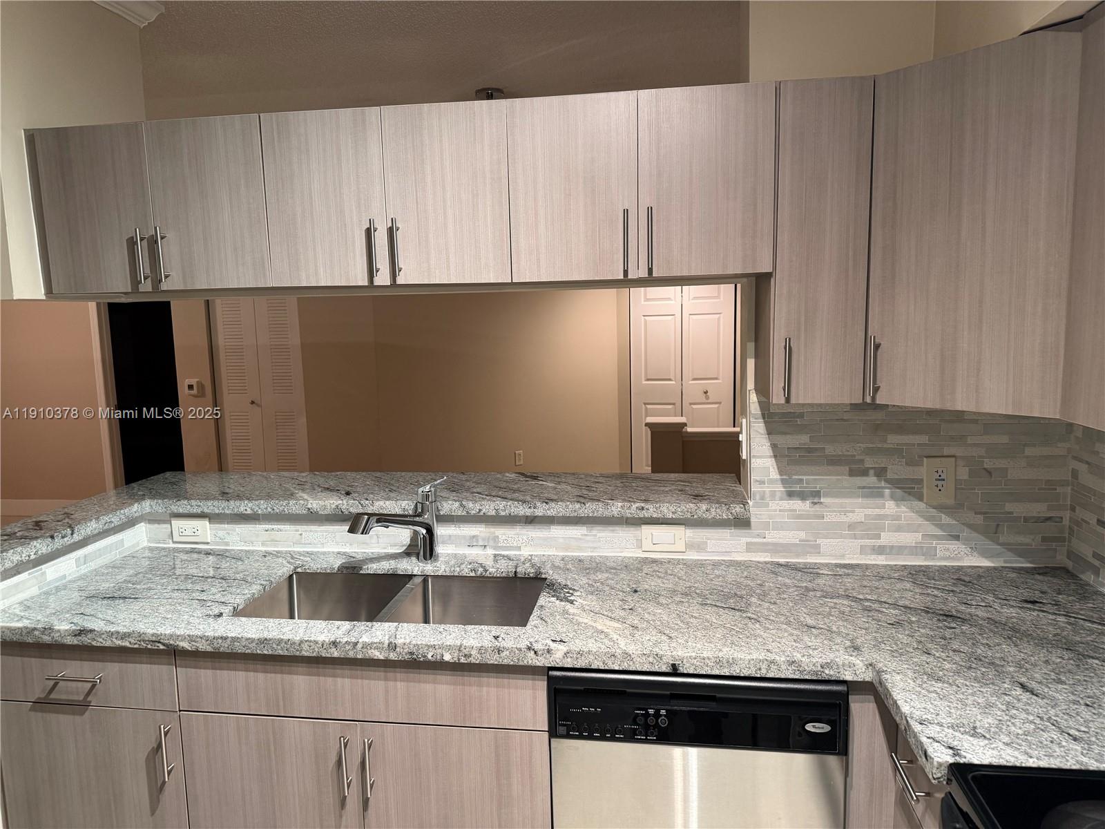 Residential in Sunny Isles Beach 5