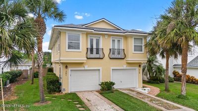 721 11th Avenue S, Townhouse with 3 bedrooms, 2 bathrooms and null parking in Jacksonville Beach FL | Image 2