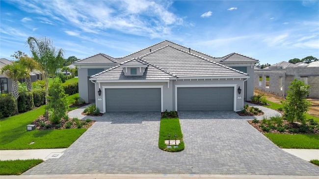 2638 Light Sky Ln, Home with 3 bedrooms, 2 bathrooms and null parking in BRADENTON FL | Image 7