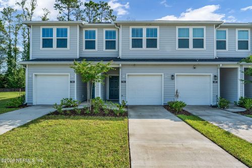 704 Holly Lakes Dr, Orange Park, FL, 32073-6802 | Card Image