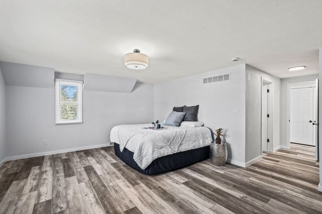 Master Bedroom | Image 22