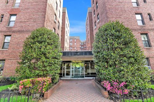 5-s-83-35 139th St, Jamaica, NY, 11435-1610 | Card Image