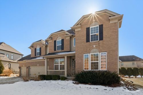 5332 Cedar Dr, Naperville, IL, 60564-1138 | Card Image