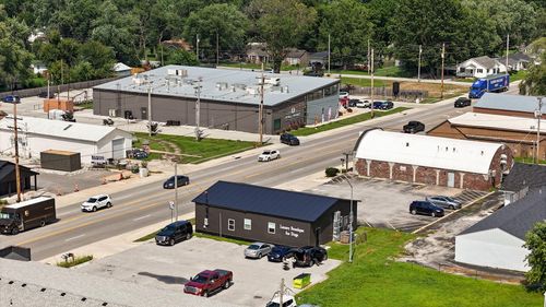 108 E Mount Vernon St, Nixa, MO, 65714-9105 | Card Image