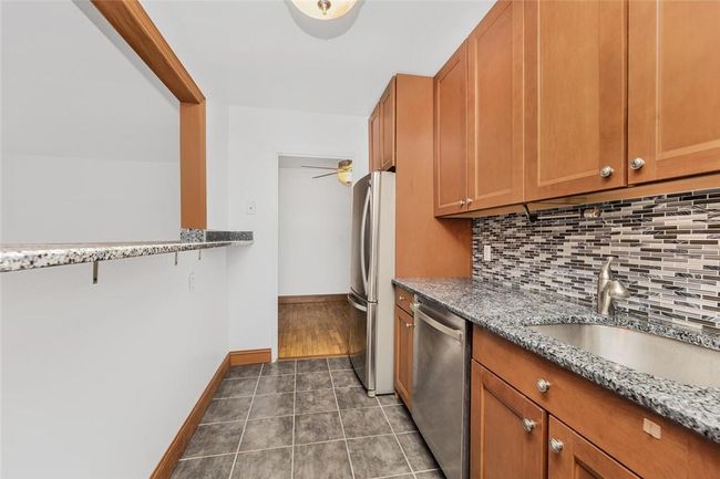APT-2F - 11 Bronx River Rd, Home with 1 bedrooms, 1 bathrooms and null parking in Yonkers NY | Image 4