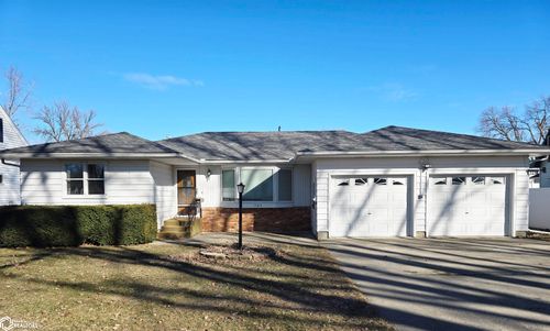 725 Center Ave, Garner, IA, 50438-1518 | Card Image