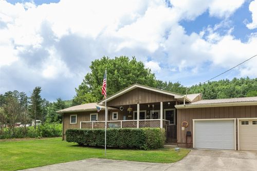 4854 Pine Creek Rd, Cullowhee, NC, 28723-8619 | Card Image