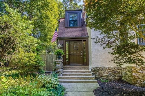 78 Woodleigh Rd, Dedham, MA, 02026-3125 | Card Image