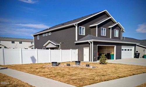 5602 Titanium Dr, Bismarck, ND, 58503-6995 | Card Image