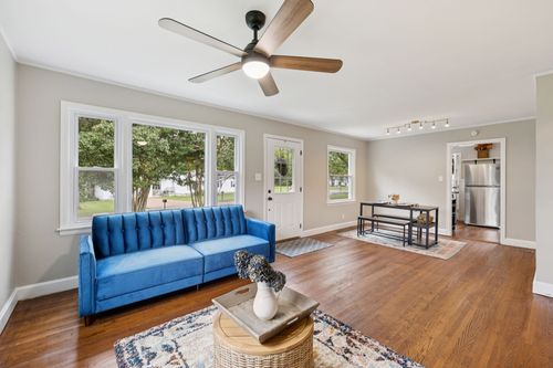 337 Hickory Cir, Lewisburg, TN, 37091-3527 | Card Image