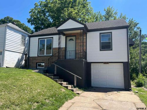 4819 Wirt Street, Omaha, NE, 68104 | Card Image