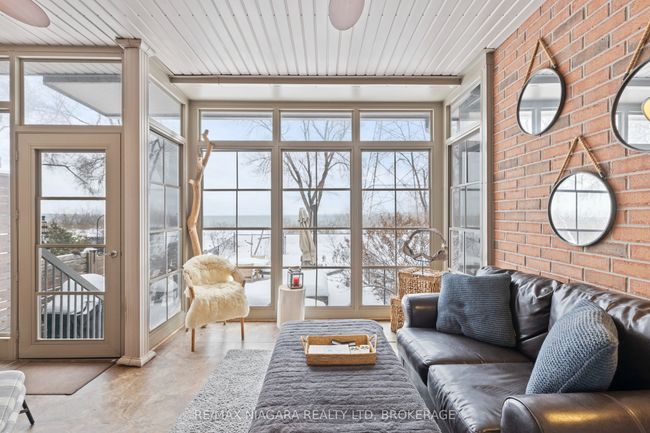 1069 Beach Blvd, House attached with 2 bedrooms, 4 bathrooms and 2 parking in Hamilton ON | Image 7