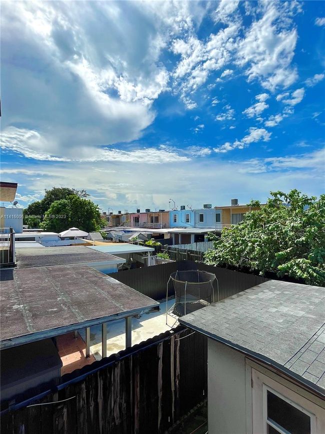 857 W 79 Th Pl, House other with 3 bedrooms, 3 bathrooms and null parking in Hialeah FL | Image 31