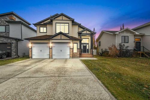 25 Leaside Crescent, Sylvan Lake, AB, T4S0A3 | Card Image