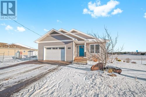 275 Greenwood Dr, Summerside, PE, C1N0E5 | Card Image