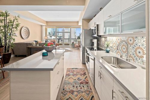 809-350 W Ash St, San Diego, CA, 92101-3430 | Card Image