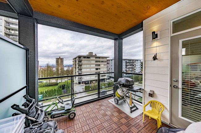 305 - 108 E 8 Th Street, Condo with 2 bedrooms, 2 bathrooms and 1 parking in North Vancouver BC | Image 24
