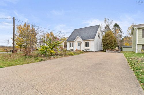 355 Nichols Ave, North Kentville, NS, B4N3V7 | Card Image