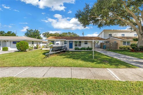 8001 Ridge Rd, SEMINOLE, FL, 33772-4055 | Card Image