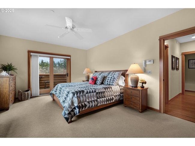 APT-201 - 123 S Hemlock St, Condo with 3 bedrooms, 2 bathrooms and null parking in Cannon Beach OR | Image 33